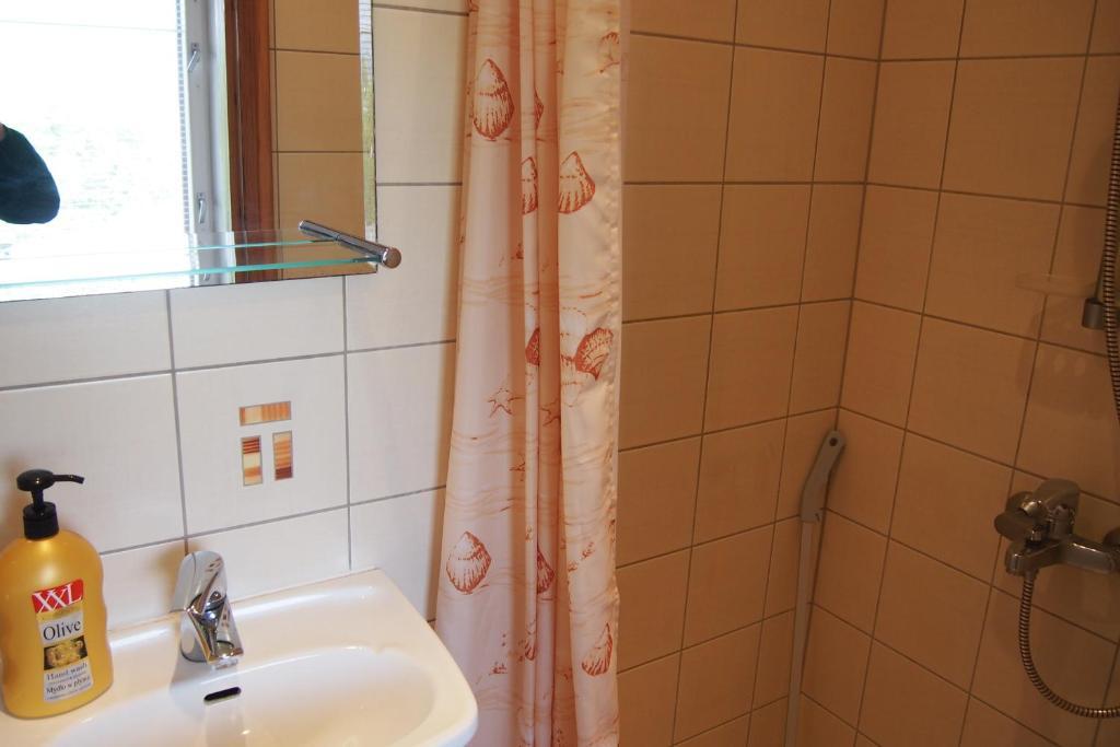 Maenni Guesthouse Haapsalu Habitación foto
